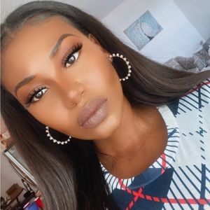 Meet your Posher, Taisha